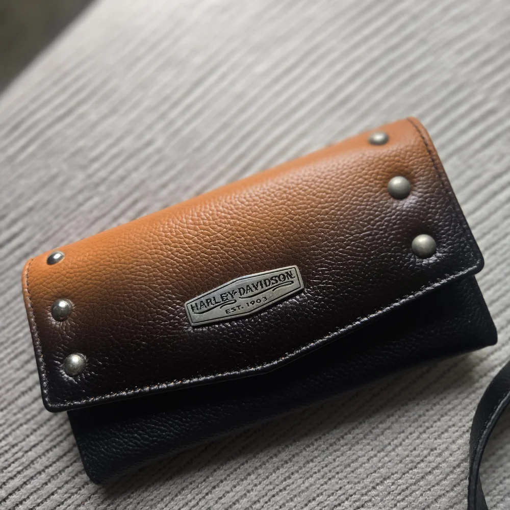 Harley-Davidson Women's Tan and Black Leather Bag and Wallet - Picture 8 of 11